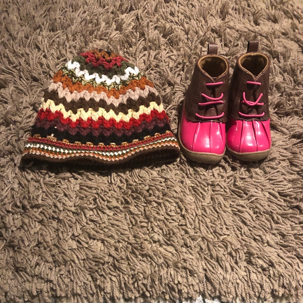 Girls Hat and Boots Set of 2